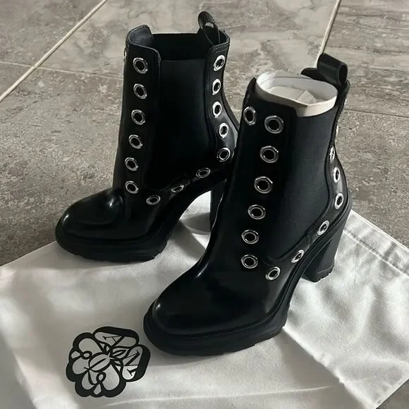 Alexander McQueen Tread Grommet Embellished Boots Black, New, Size 41 - Picture 3 of 16